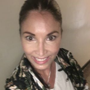 Meet your Posher, Michele